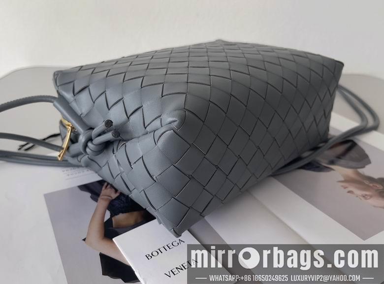 Bottega Veneta Replica Bags 666689 22x15x8cm BG