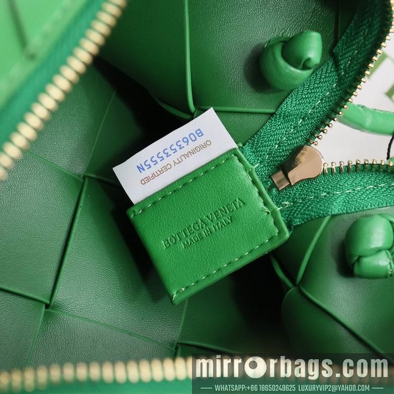 Bottega Veneta Replica Bags 002 14X22X7cm YG 5