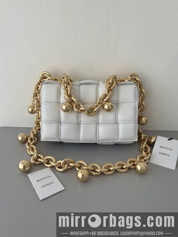 Bottega Veneta Replica Bags 680070 26x18x6cm BG