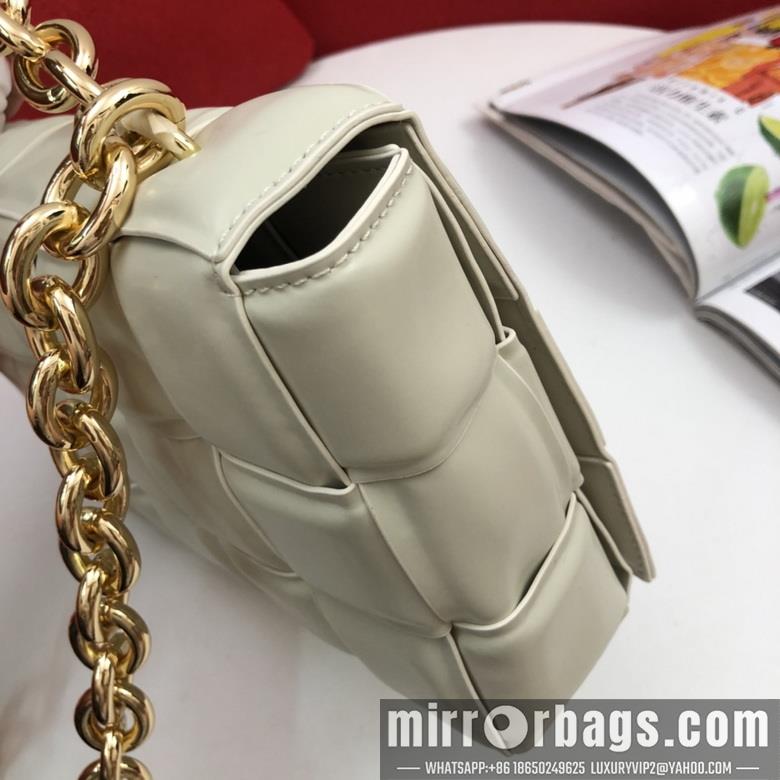 Bottega Veneta Replica Bags padded cassette 9942 26cm JY 4