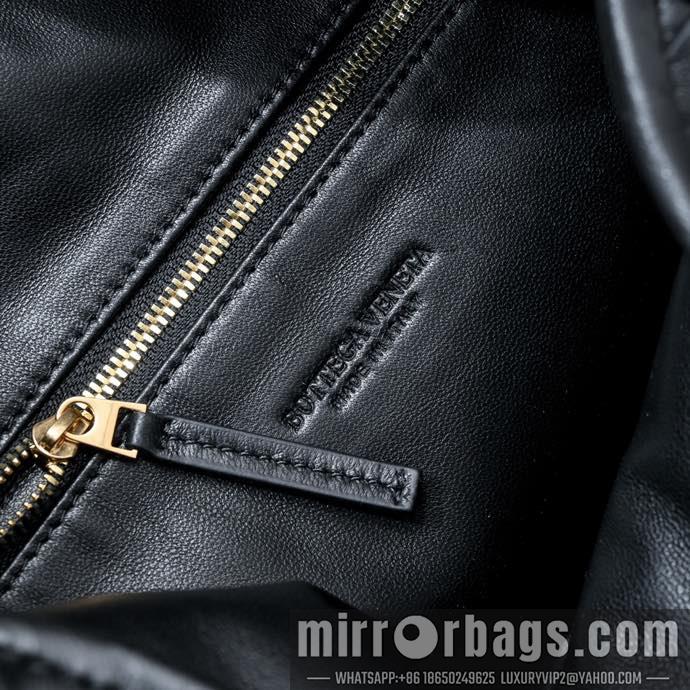 Bottega Veneta Replica Bags 21160 53X24X13cm YG 5
