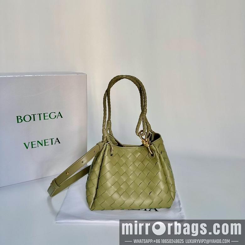 Bottega Veneta Replica Bags Parachute 211 16.5X21X17cm XMY 4