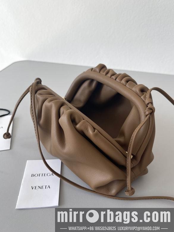 Bottega Veneta Replica Bags Pouch 23x13x5cm BG 15