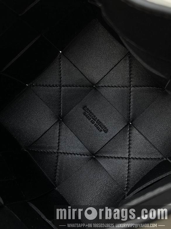 Bottega Veneta Replica Bags 680218 18x14x14cm BG 2