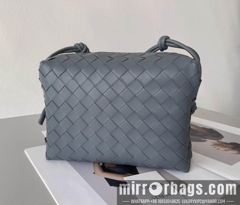 Bottega Veneta Replica Bags 666689 22x15x8cm BG