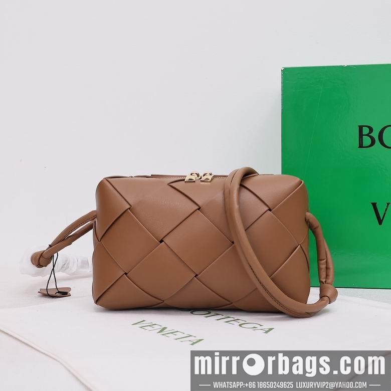 Bottega Veneta Replica Bags 002 14X22X7cm YG 3