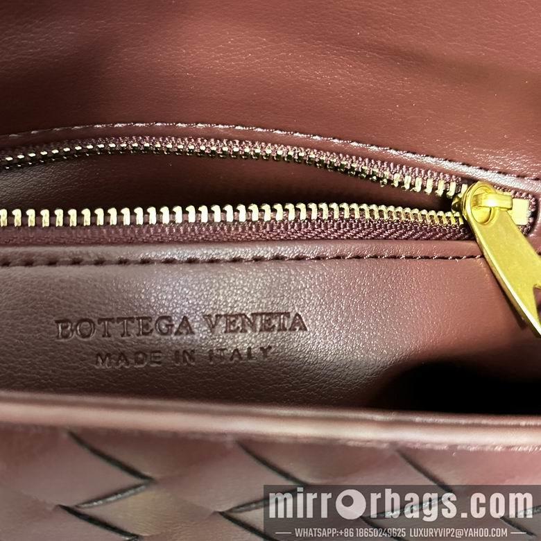 Bottega Veneta Replica Bags Andiamo 6335 13.5X21.5X4.5cm XMY 3