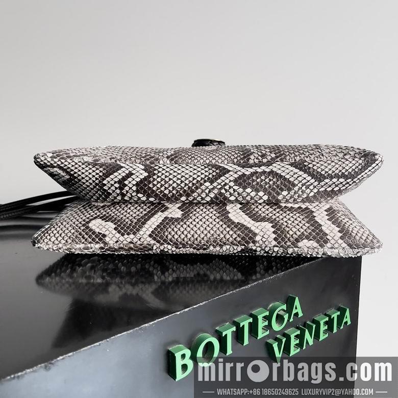 Bottega Veneta Replica Bags Liberta 806034 30X20X8cm BG