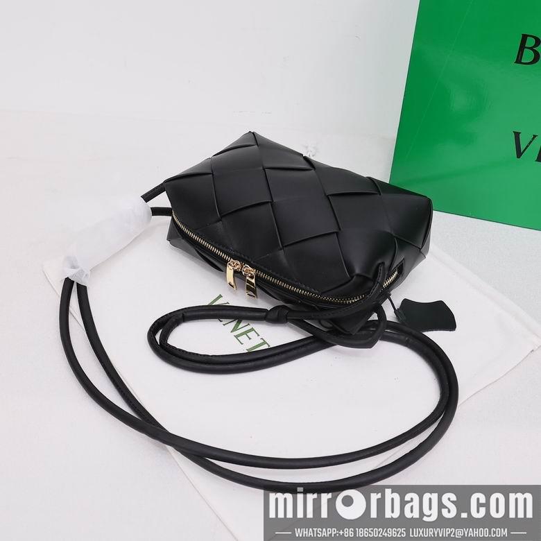 Bottega Veneta Replica Bags 002 14X22X7cm YG 1