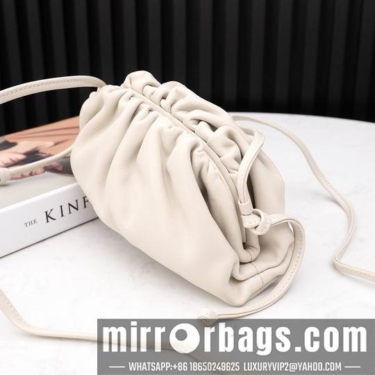 Bottega Veneta Replica Bags 9032 23x13x8 cm dl23
