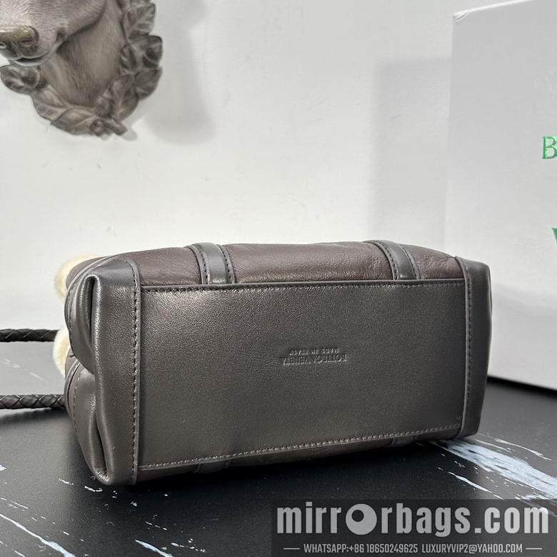 Bottega Veneta Replica Bags Andiamo 6015 25X22X10.5cm BG 7
