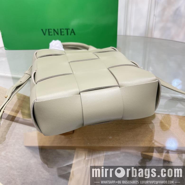 Bottega Veneta Replica Bags 709341 22X16.5X5.5cm SL 2