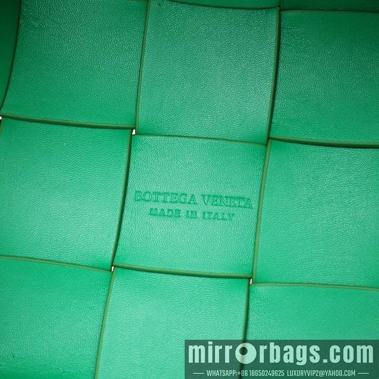 Bottega Veneta Replica Bags 8686 18X14X14cm YG 6