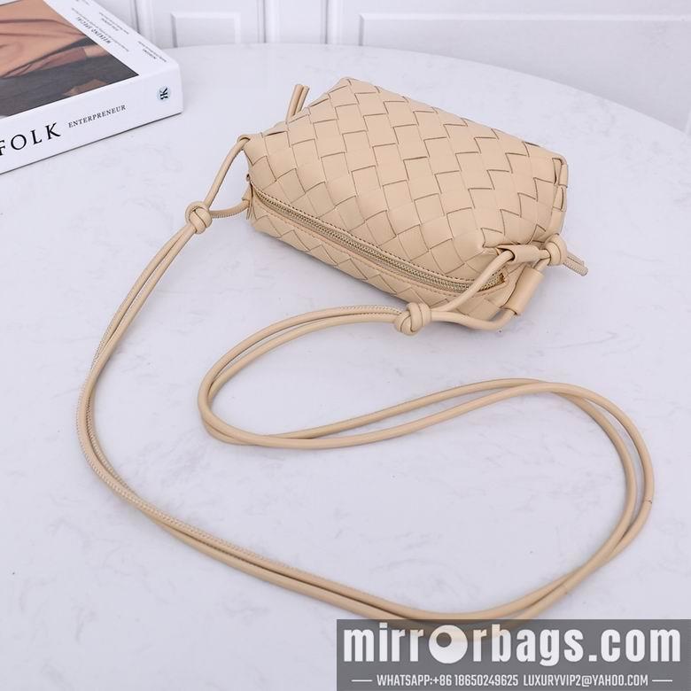 Bottega Veneta Replica Bags 8809 17x10x6cm DL 1