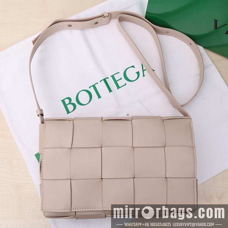 Bottega Veneta Replica Bags Cassette 3030 26X8X18cm XMY 3