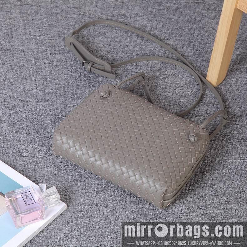 Bottega Veneta Replica Bags 25x19x5 cm dl