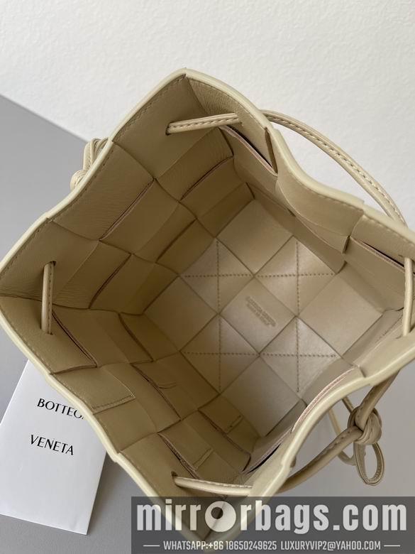 Bottega Veneta Replica Bags 680218 18x14x14cm BG 2