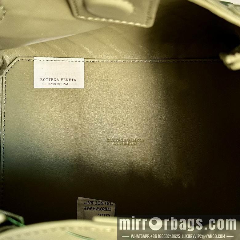 Bottega Veneta Replica Bags Parachute 211 16.5X21X17cm XMY 4