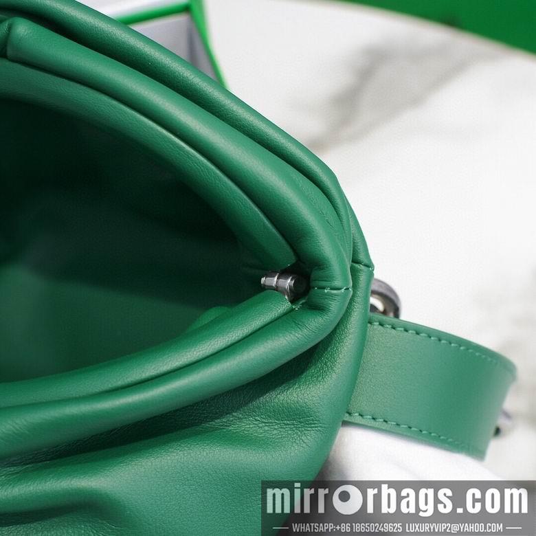 Bottega Veneta Replica Bags AD22159 22X13X5