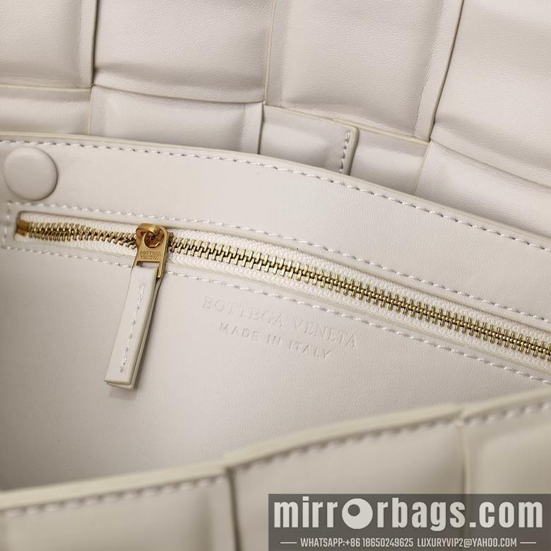 Bottega Veneta Replica Bags 3032 26X8X18cm XMY 9