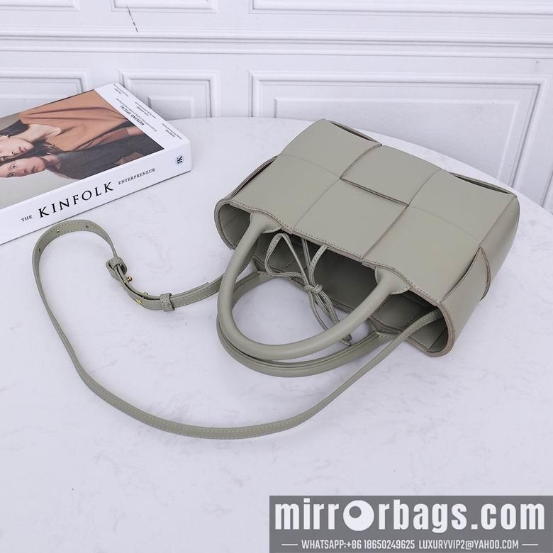Bottega Veneta Replica Bags 2236 25X16X8cm EL 11