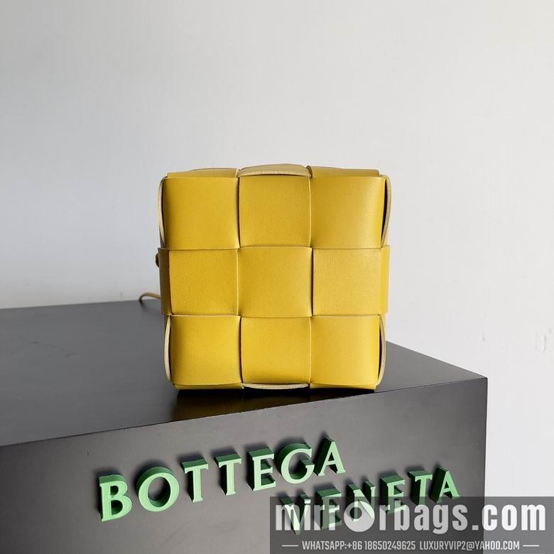 Bottega Veneta Replica Bags 680218 18x14x14cm BG 1