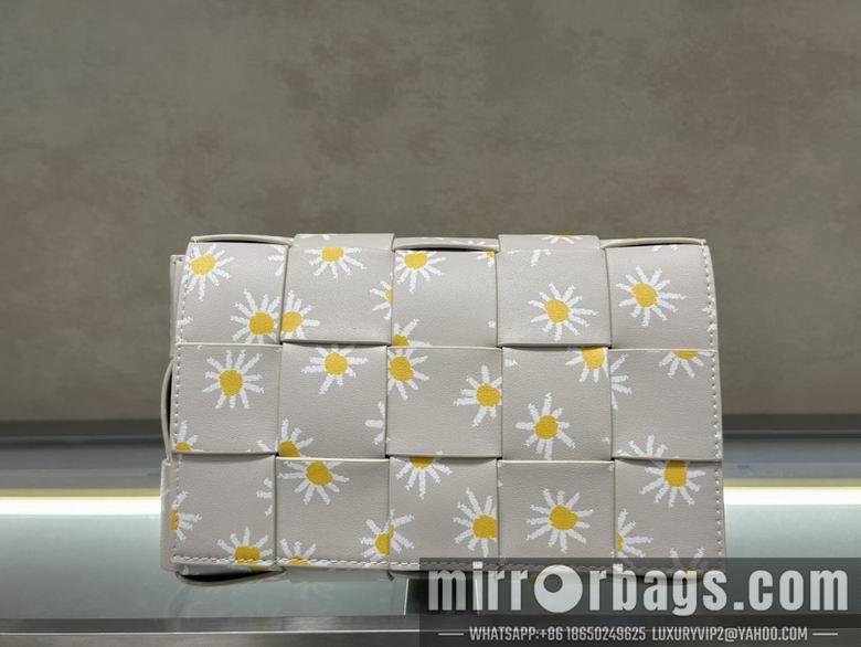 Bottega Veneta Replica Bags Cassette 9943 23X15X5cm JY 2colour