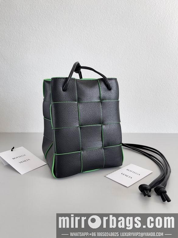 Bottega Veneta Replica Bags 680218 18x14x14cm BG 1