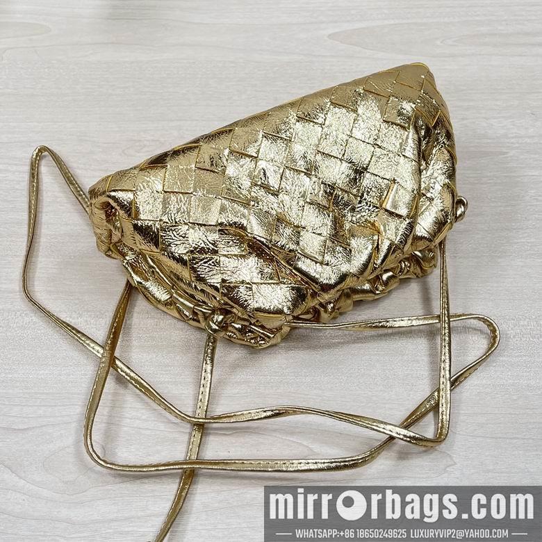 Bottega Veneta Replica Bags BV Pouch DL 2