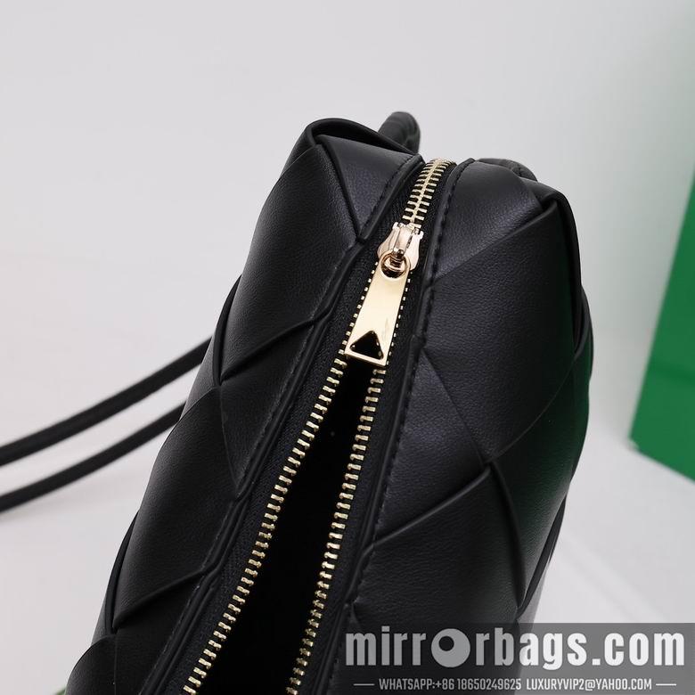 Bottega Veneta Replica Bags 002 14X22X7cm YG 1