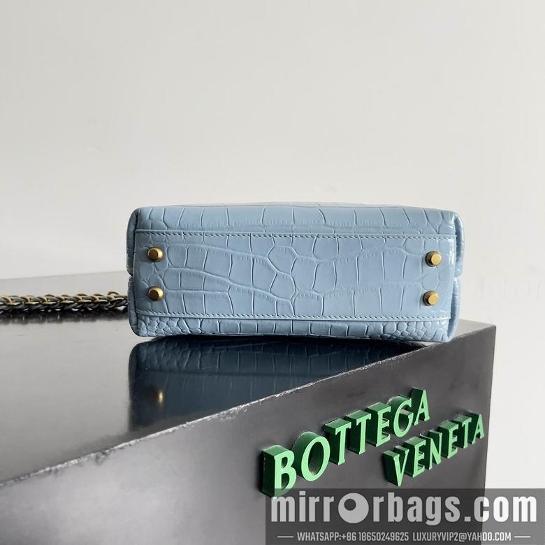 Bottega Veneta Replica Bags Andiamo 773733 22X9X15.5cm BG