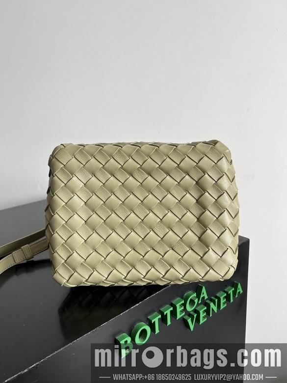 Bottega Veneta Replica Bags 796569 21X17X16.5cm YG 5