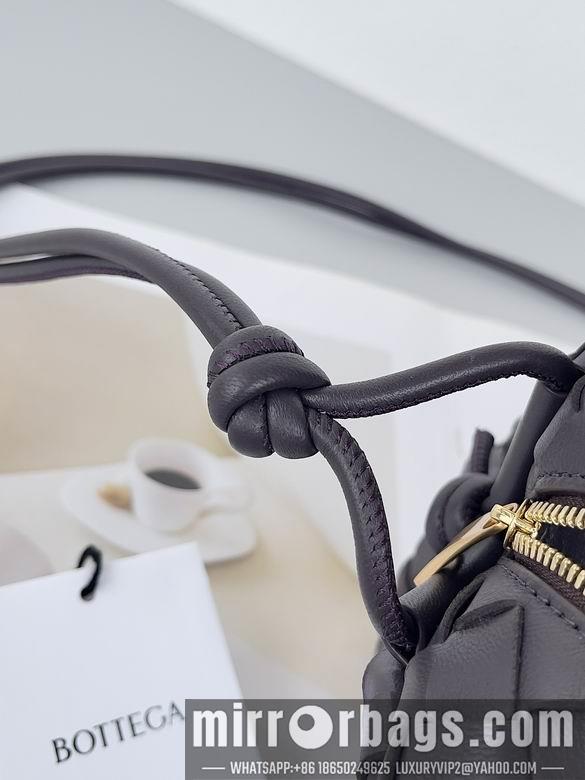 Bottega Veneta Replica Bags 680255  25x15x8cm  BG