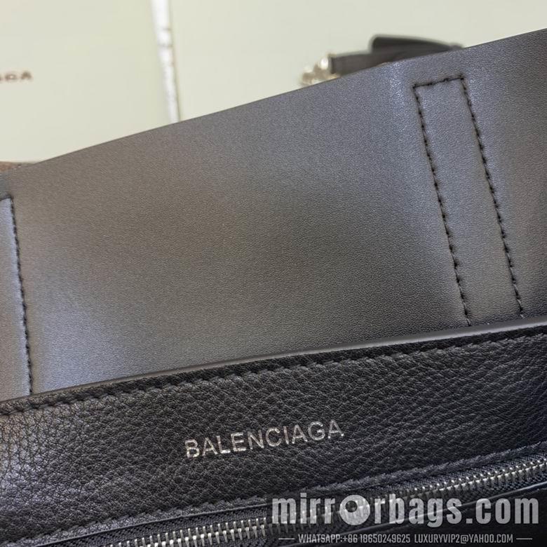 Balenciaga Bags 24.5X12X28cm 031404 GY