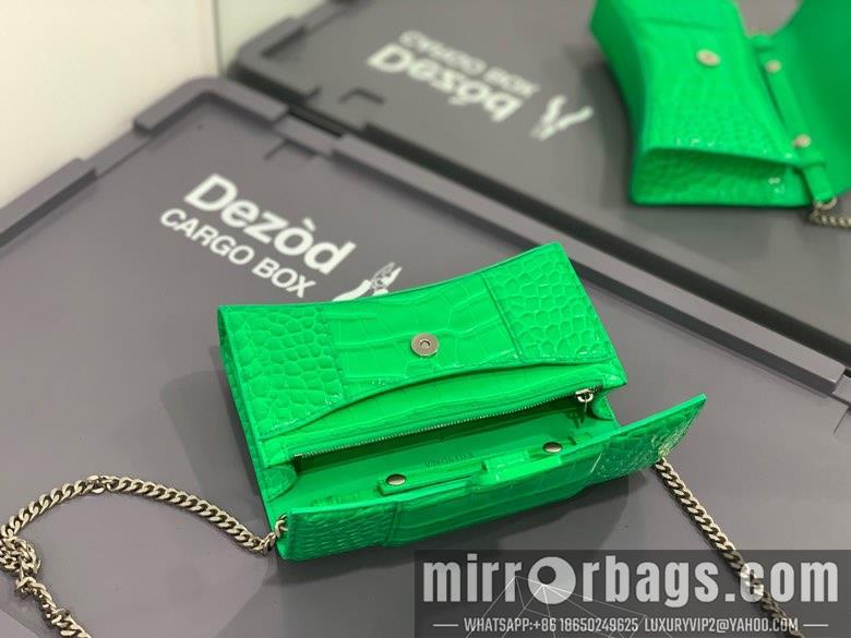 Balenciaga Bags 656050 19x12x5cm FY 6