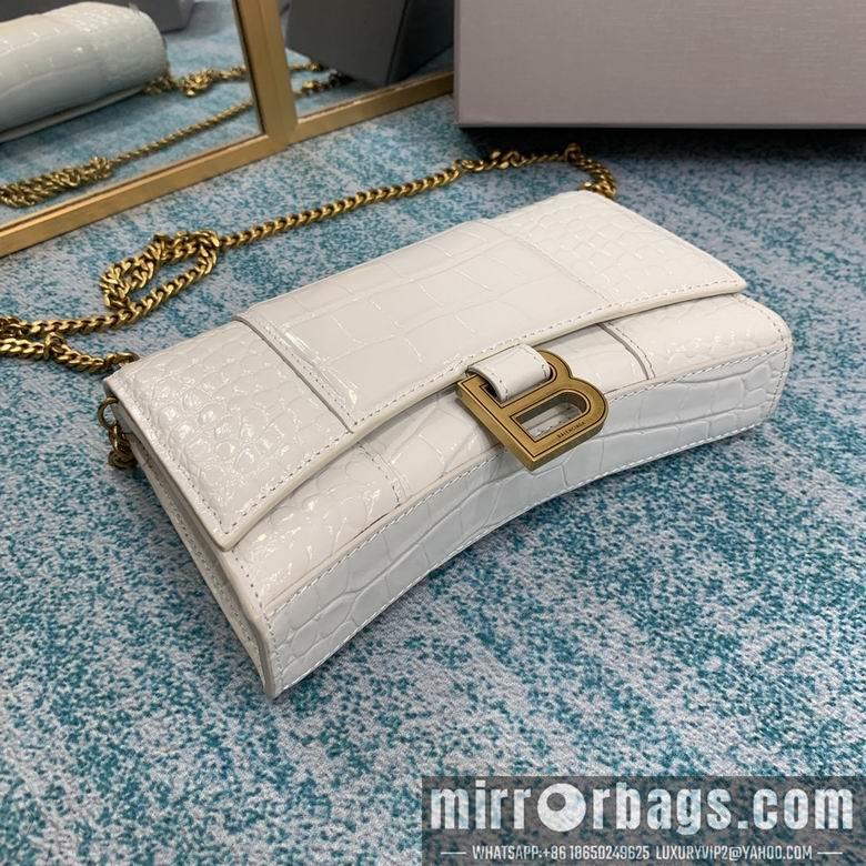Balenciaga Bags 656050 19x12x5cm FY 3