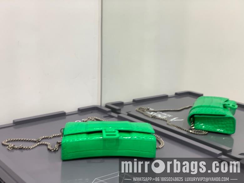 Balenciaga Bags 656050 19x12x5cm FY 6
