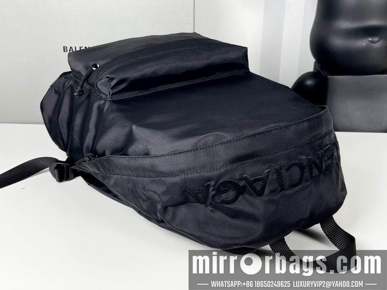 Balenciaga Bags 401 36X49X13cm XM 3