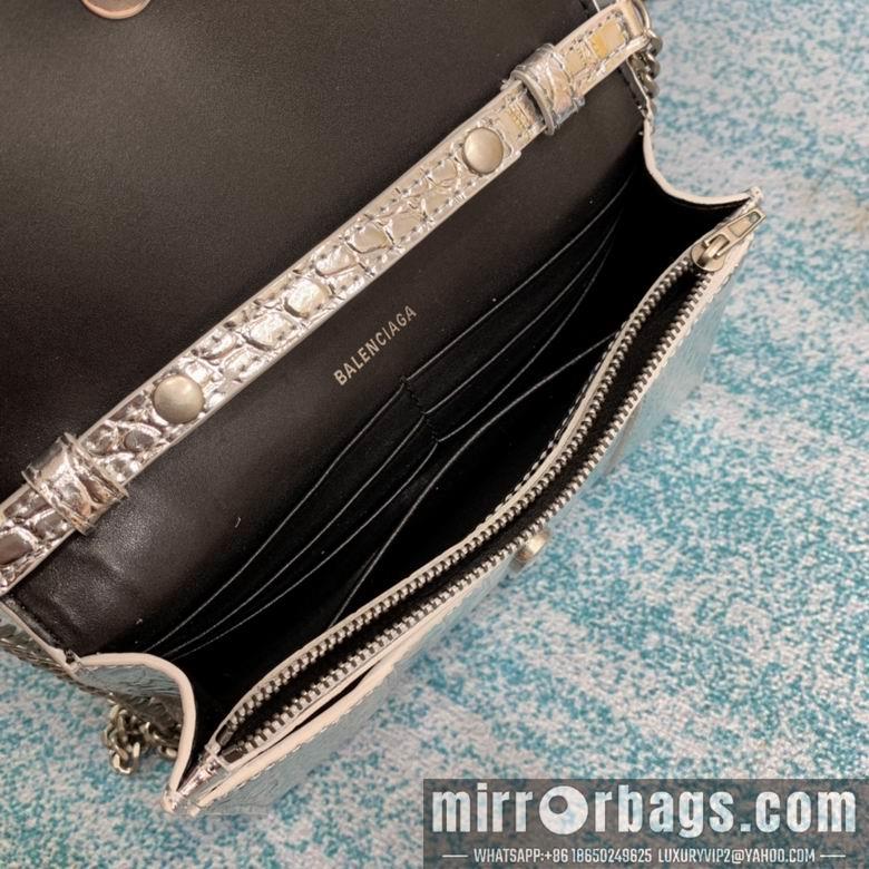 Balenciaga Bags 656050 19x12x5cm FY 2