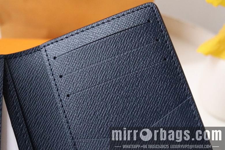 1:1 Louis Vuitton Bags M30985 8X11X1cm YG 3色