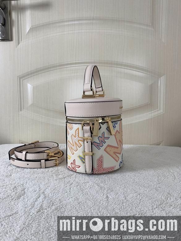 Michael Kors Bags 14X14X15cm 090926 DY 4
