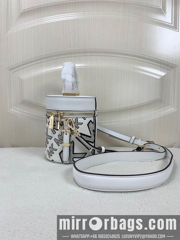 Michael Kors Bags 14X14X15cm 090926 DY 5