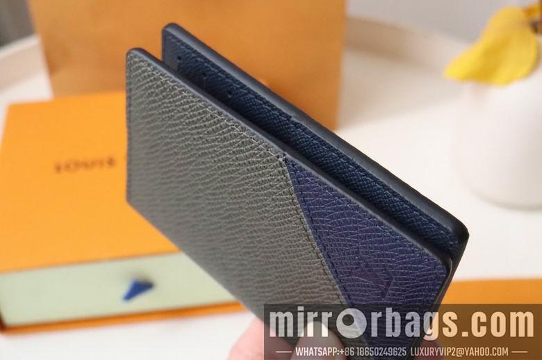 1:1 Louis Vuitton Bags M30985 8X11X1cm YG 3色