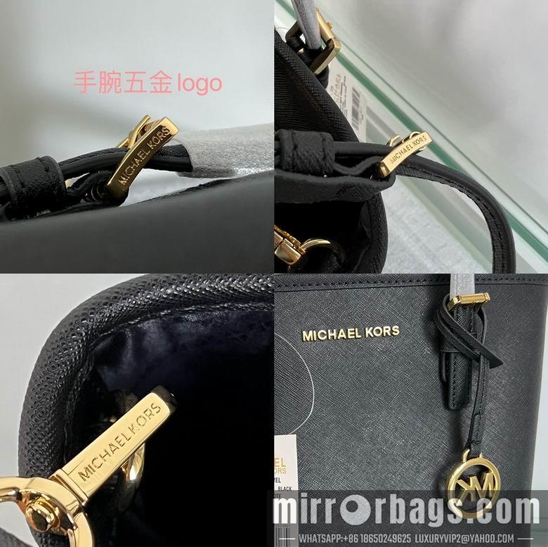 Michael Kors Bags 22X19.5X10cm 090605 DY 6