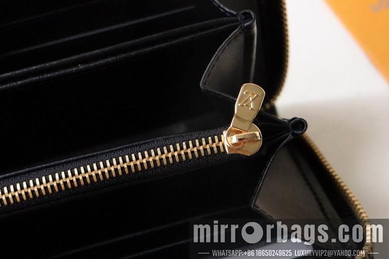 1:1 Louis Vuitton Bags M82233 19.5X10.5X2.5cm XM