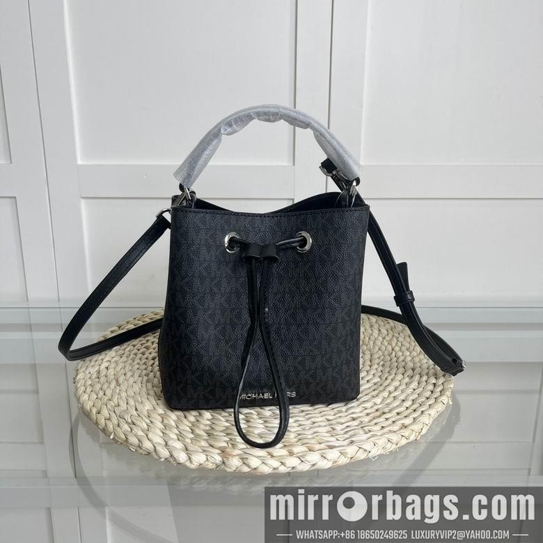 Michael Kors Bags 18X18X10cm 072702 EY 4colour