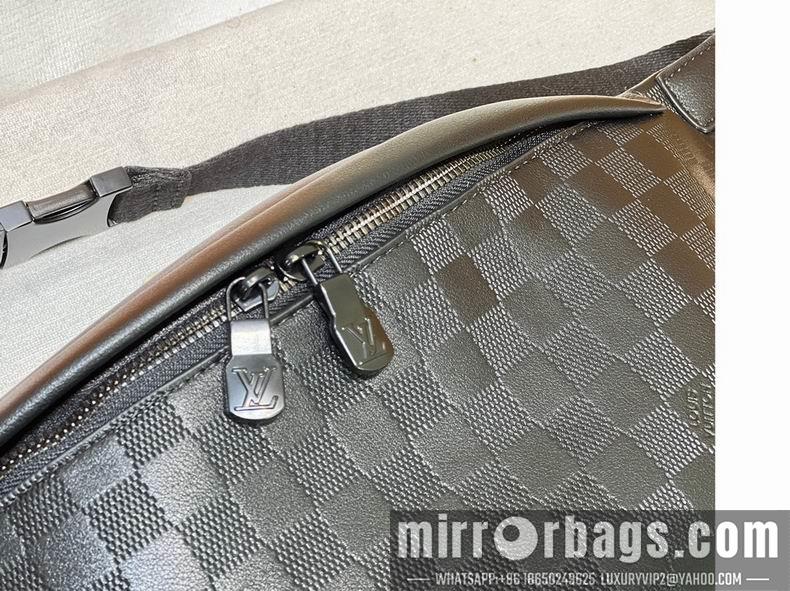 1:1 Louis Vuitton Bags Discovery Bumbag M40161 37x30x6 cm cs