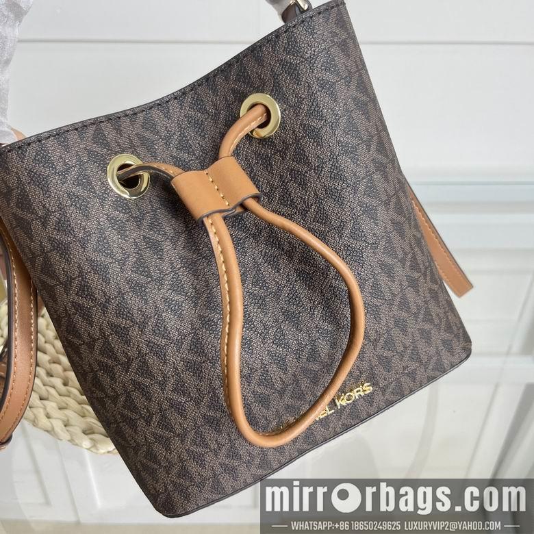 Michael Kors Bags 18X18X10cm 072702 EY 4colour