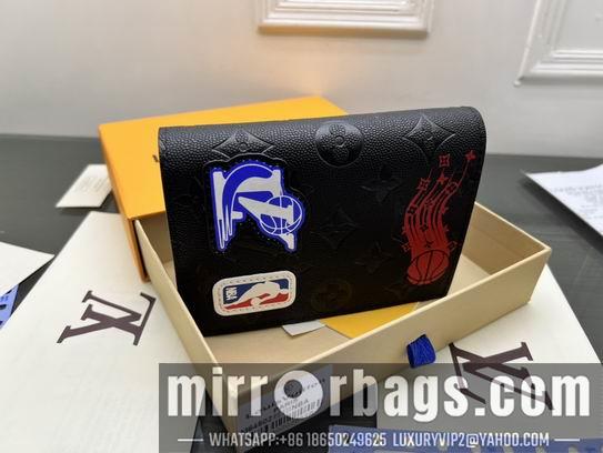 1:1 Louis Vuitton Bags M64502 10x14x2.5cm zy