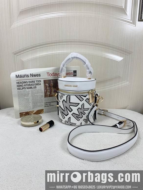 Michael Kors Bags 14X14X15cm 090926 DY 5